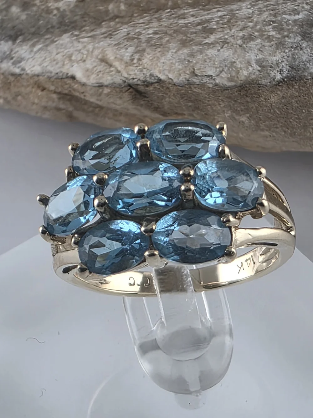 14K Yellow Gold Blue Topaz Cocktail Ring Size 6.5 - Solid Gold!